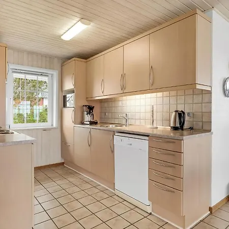 Lovely In Romo With Kitchen Bolilmark